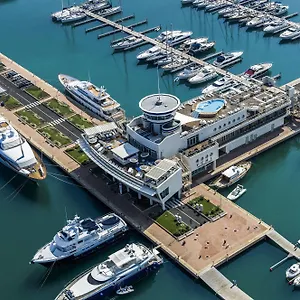 2* Hotel Yacht Club Marina Di